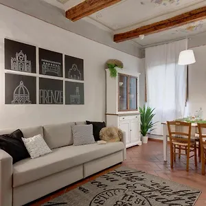 https://mamo-florence-ghibellina-apartment.it-tuscanyhotel.com